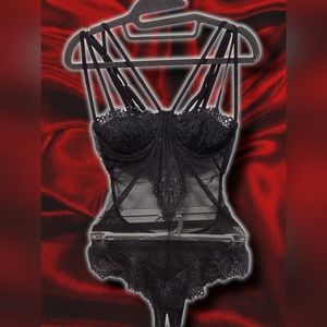 Ladies sexy lace bustier corset lingerie